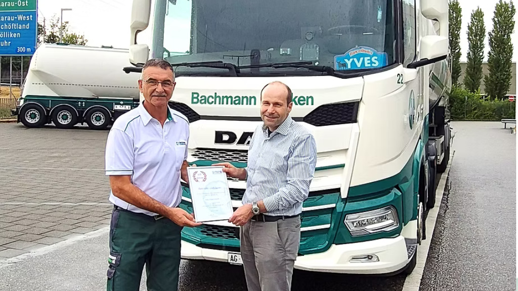 Betriebs-Jubiläum Yves Foechterlé - Bachmann AG, Transporte Schweiz - Der Transport und das Handling von hochwertigen Schüttgütern und Lebensmittel, weil Hygiene und absolute Sauberkeit zu unseren obersten Geboten gehören.